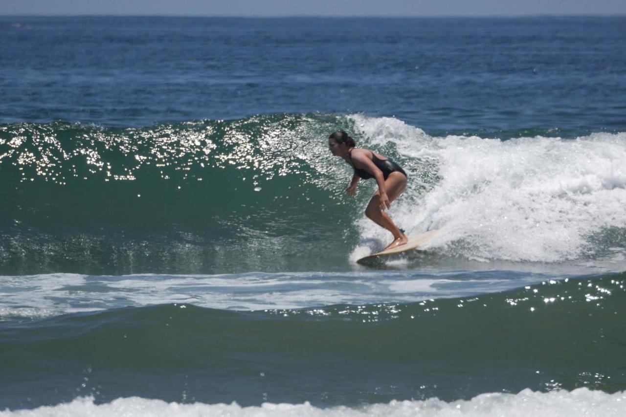 Balsa Surf Camp By Rotamundos Hotel Montañita Екстериор снимка